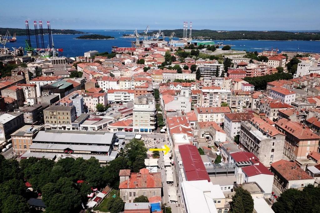 Markaat Apartment Pula Buitenkant foto