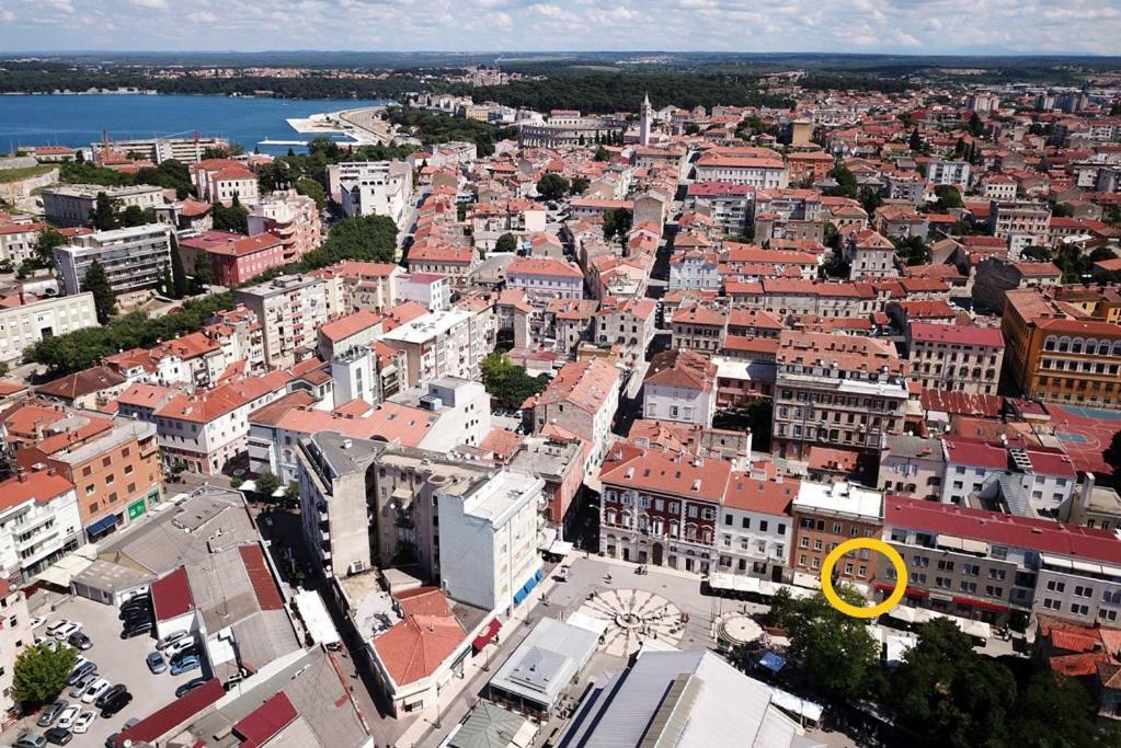 Markaat Apartment Pula Buitenkant foto